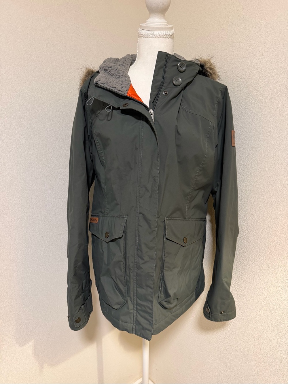Columbia Women's Olive Green Hooded Puffer Jacket Fur Style Trim Winter Snow